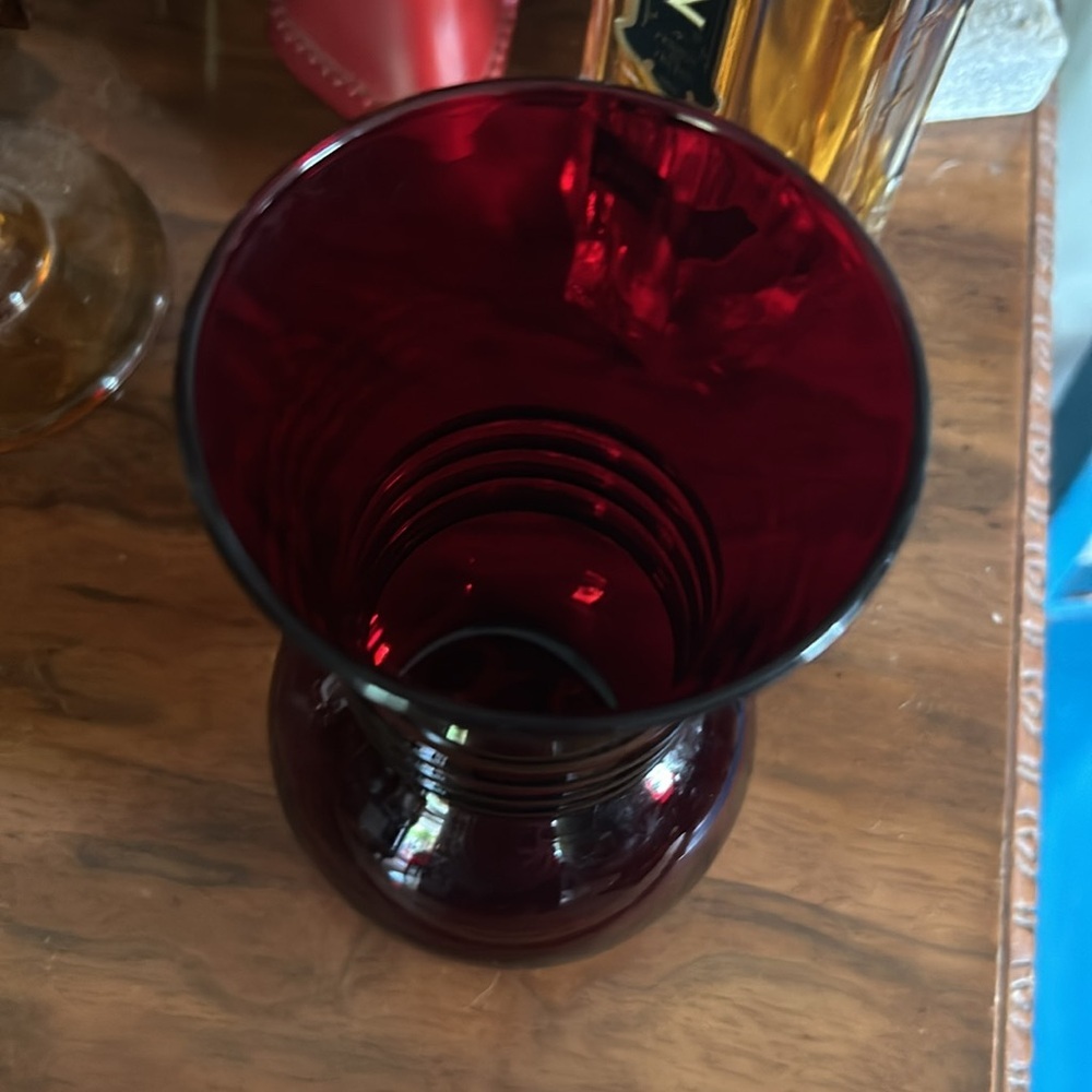 Vintage Anchor Hocking Glass Royal Ruby Red Vase with 3 Rings - Picture 4 of 6